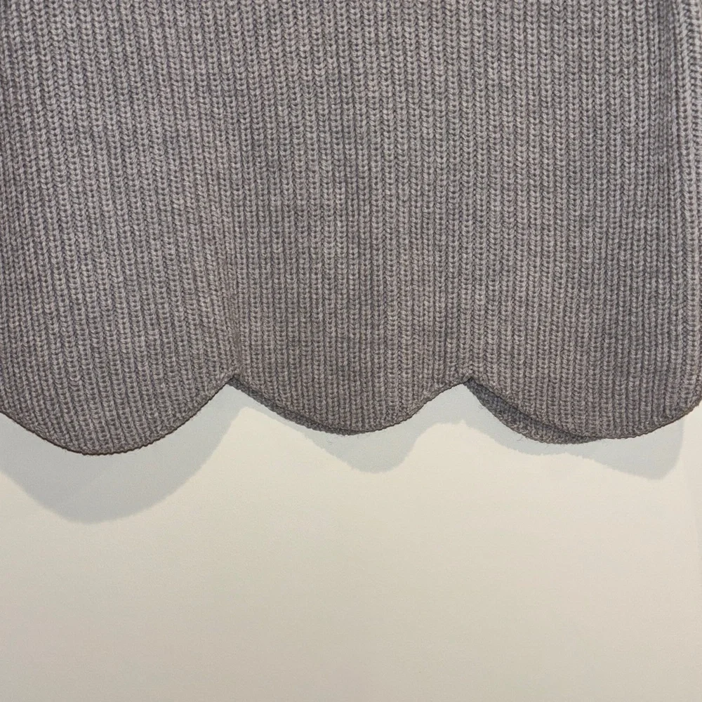Adorable Cropped Wool Sweater - Picture 3 of 4